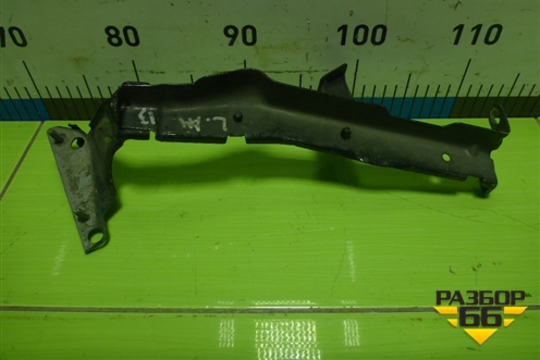 Кронштейн переднего крыла левый (8K0821135C) для Audi A4 (В8) с 2007-2015г (А4)