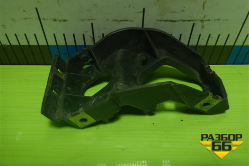 Кронштейн накладки порога левый (8E0853921D) для Audi A4 (В6) с 2000-2006г (А4)