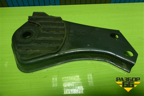 Кронштейн задней балки правый (A2043520246) для Mercedes Benz C-Klass W204 с 2007-2014г (Ц)