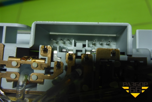 Плафон салонный передний (13285100) для Opel Astra J с 2009г (Астра Джей)