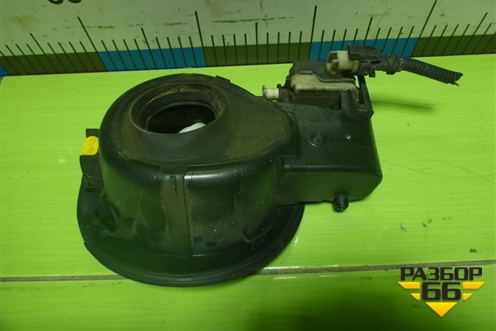 Лючок бензобака (5ти дверный кузов) (13281392) для Opel Astra J с 2009г (Астра Джей)