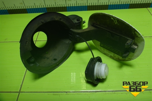 Лючок бензобака (5ти дверный кузов) (13281392) для Opel Astra J с 2009г (Астра Джей)