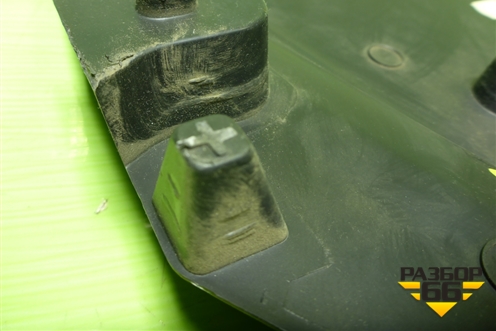 Накладка внутренняя (на консоль правая) (13205071) для Opel Corsa D с 2006-2014г (Корса Д)