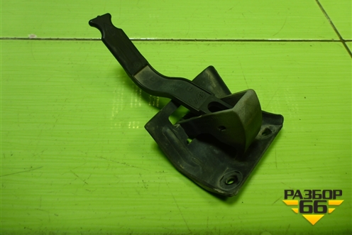 Замок капота (ответная часть) (8200110075) для Renault Megane 2 с 2002-2009г (Меган)