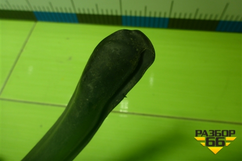 Уплотнитель двери задней левой (в проём крыла) (760839761B) для Volkswagen Touareg с 2018г (Туарег)