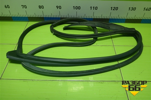 Уплотнитель двери задней правой (на дверь) (J686207120) для Chery Tiggo 4 Pro с 2020-2025г (Тиго 4 Про)