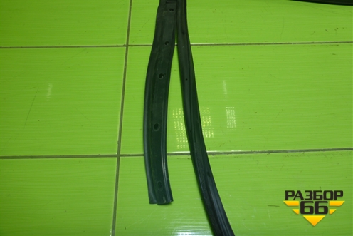 Уплотнитель двери задней правой (на дверь) (J686207120) для Chery Tiggo 4 Pro с 2020-2025г (Тиго 4 Про)