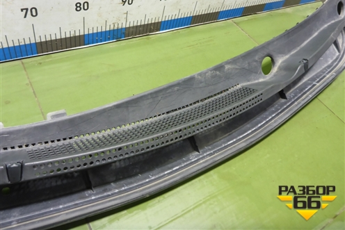 Решетка стеклоочистителей (дубликат) для Hyundai Solaris с 2010-2016г (Солярис)