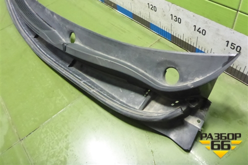 Решетка стеклоочистителей (дубликат) для Hyundai Solaris с 2010-2016г (Солярис)