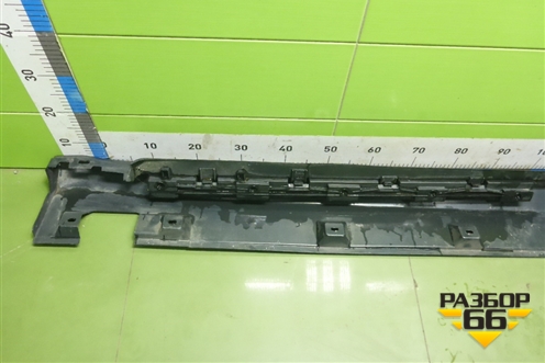 Накладка на порог наружная правая (A1646900840) для Mercedes Benz ML-Klass W164 c 2005-2011г (МЛ)
