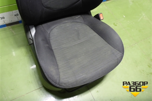 Сиденья комплект (седан, без подогрева) для Hyundai Solaris с 2010-2016г (Солярис)