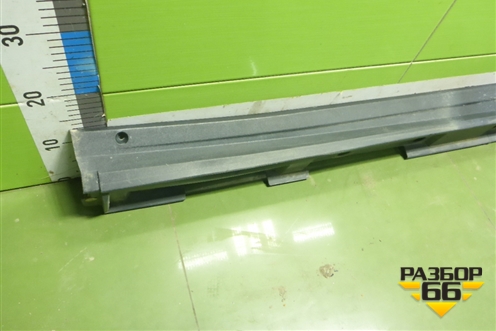 Накладка на порог наружная правая (7585042030) для Toyota Rav-4 с 2018г (Рав 4)