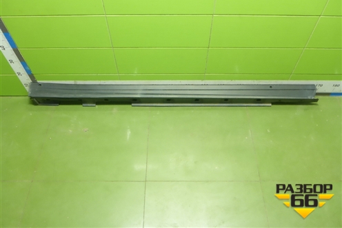 Накладка на порог наружная правая (7585042030) для Toyota Rav-4 с 2018г (Рав 4)