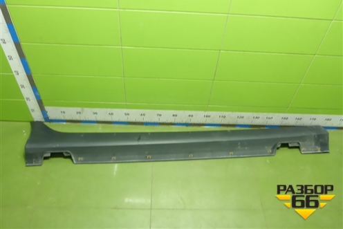 Накладка на порог наружная правая (877542S000) для Hyundai ix 35 с 2010г (Ай икс 35)