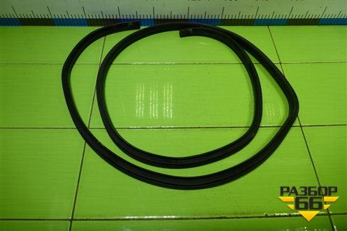 Уплотнитель двери передней правой для Hyundai Solaris с 2010-2016г (Солярис)