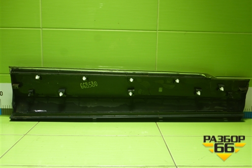 Накладка двери передней левой (5NA854939) для Volkswagen Tiguan с 2016г (Тигуан)