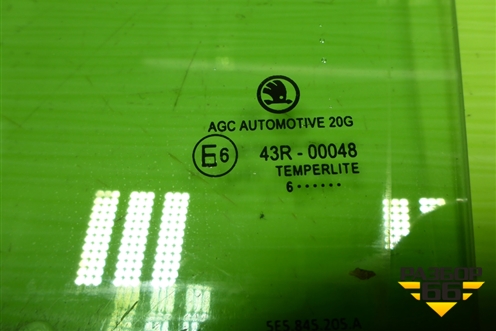 Стекло двери задней левой (лифтбек) (5E5845205C) для Skoda Octavia (A7) с 2013г (Октавия)