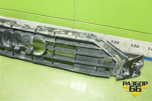 Решетка радиатора (внутренняя часть) (4K0807233) для Audi A6 (C8) с 2018г (А6)