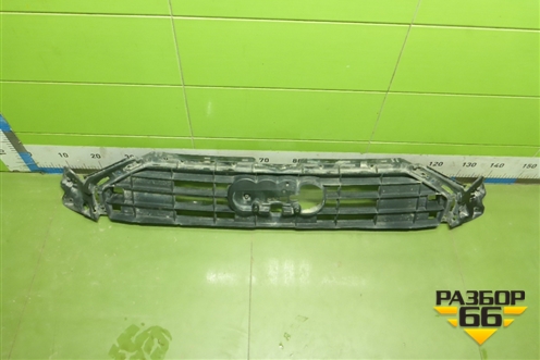 Решетка радиатора (внутренняя часть) (4K0807233) для Audi A6 (C8) с 2018г (А6)