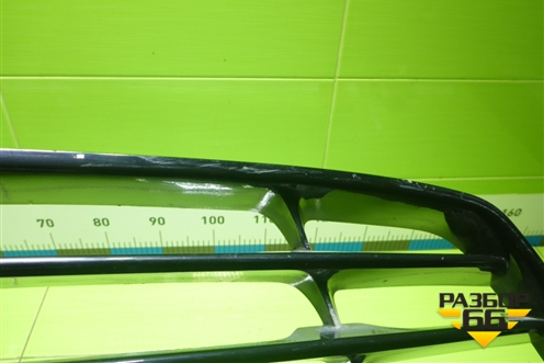 Решетка в передний бампер центральная (865502Y000) для Hyundai ix 35 с 2010г (Ай икс 35)