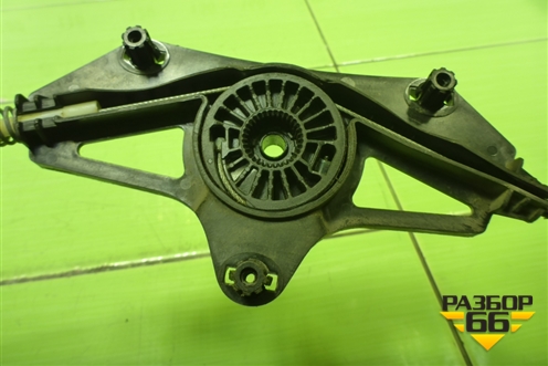 Стеклоподъёмник электрический задний правый (без моторчика) (5E0839462) для Skoda Octavia (A7) с 2013г (Октавия)