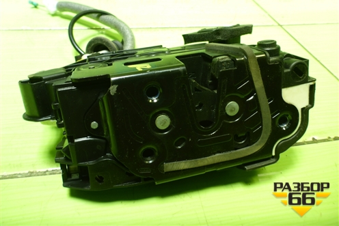 Замок двери задней правой (5E0839016) для Skoda Octavia (A7) с 2013г (Октавия)