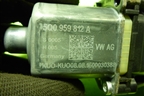 Моторчик стеклоподъёмника задний правый (5Q0959812A) для Skoda Octavia (A7) с 2013г (Октавия)