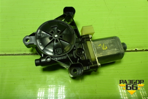 Моторчик стеклоподъёмника передний левый (5Q0959801B) для Skoda Octavia (A7) с 2013г (Октавия)