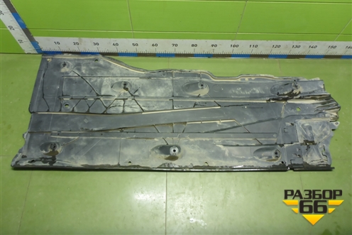 Защита антигравийная правая (5Q0825202S) для Skoda Octavia (A7) с 2013г (Октавия)