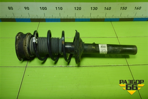 Амортизатор передний правый (5Q0413023) для Skoda Octavia (A7) с 2013г (Октавия)