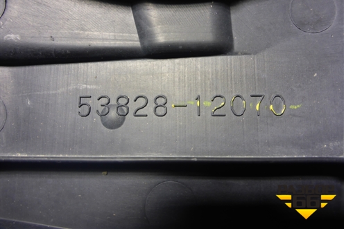 Пыльник переднего крыла левого (5382812070) для Toyota Auris с 2006-2012г (Аурис)