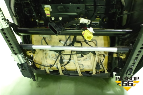 Сиденья комплект (AIR BAG подогрев) для Volkswagen Touareg c 2002-2010г (Туарег)