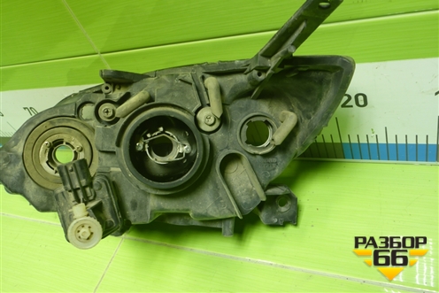 Фара правая (седан) для Mazda Mazda 3 (BK) с 2003-2009г 