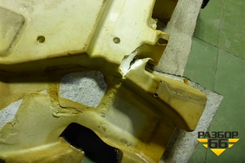 Покрытие напольное (задняя часть) (7L6863367DJ) для Volkswagen Touareg c 2002-2010г (Туарег)