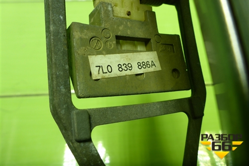 Ручка наружная двери задней правой (7L0839886A) для Volkswagen Touareg c 2002-2010г (Туарег)