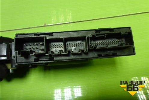 Моторчик стеклоподъёмника передний левый (3D1959793E) для Volkswagen Touareg c 2002-2010г (Туарег)