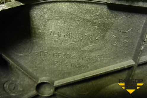 Пол багажника (правый) (7L6863528K) для Volkswagen Touareg c 2002-2010г (Туарег)