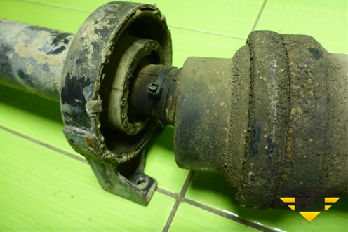 Вал карданный задний (7L6521102F) для Volkswagen Touareg c 2002-2010г (Туарег)