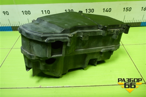 Корпус блока предохранителей (7L0937576B) для Volkswagen Touareg c 2002-2010г (Туарег)