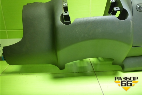 Торпедо (нижняя часть) (7L6858904) для Volkswagen Touareg c 2002-2010г (Туарег)