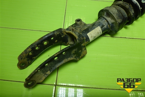 Амортизатор передний правый (7L6413032) для Volkswagen Touareg c 2002-2010г (Туарег)