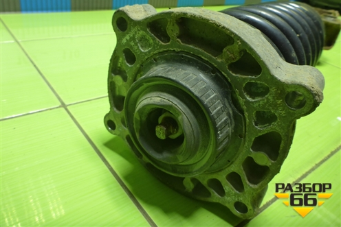 Амортизатор передний левый (7L6413031) для Volkswagen Touareg c 2002-2010г (Туарег)