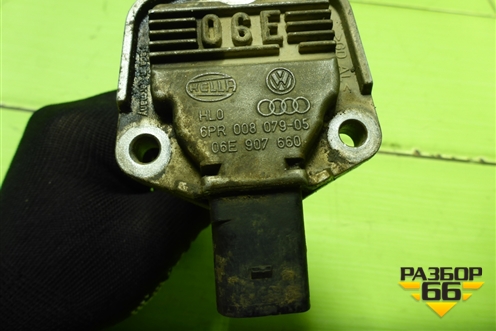Датчик уровня масла (2.5л BAC) (06E907660) для Volkswagen Touareg c 2002-2010г (Туарег)