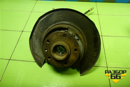 Кулак задний правый для Volkswagen Touareg c 2002-2010г (Туарег)