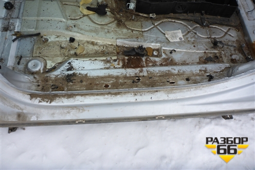 Порог со стойкой левый для Volkswagen Touareg c 2002-2010г (Туарег)