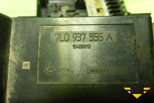 Блок предохранителей (7L0937555A) для Volkswagen Touareg c 2002-2010г (Туарег)