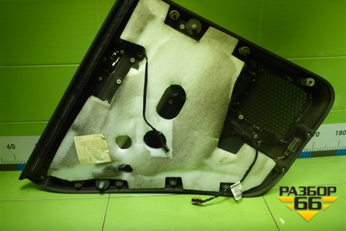 Обшивка двери задней правой под электрику (7L6867212BR) для Volkswagen Touareg c 2002-2010г (Туарег)