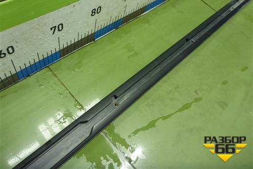 Молдинг крыши левый (7L6860181F) для Volkswagen Touareg c 2002-2010г (Туарег)