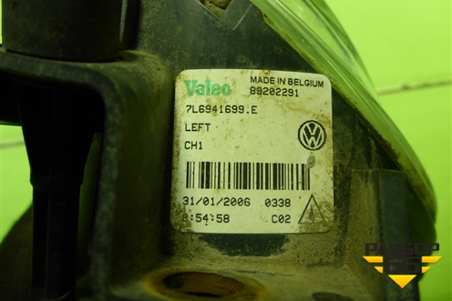 Фара противотуманная левая (7L6941699E) для Volkswagen Touareg c 2002-2010г (Туарег)