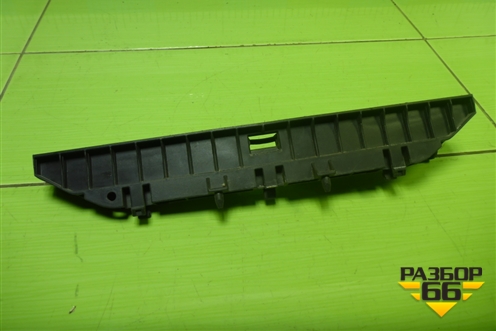 Кронштейн (пола багажника) (7L6864225) для Volkswagen Touareg c 2002-2010г (Туарег)